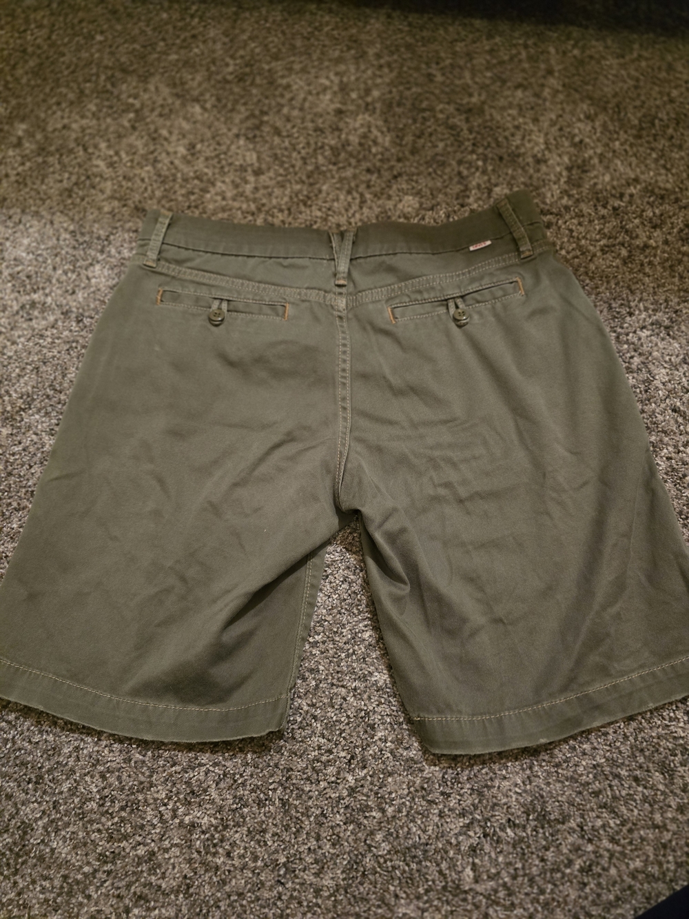 Levi's Olive Green Women's Bermuda Shorts 8 - Picture 2 of 6